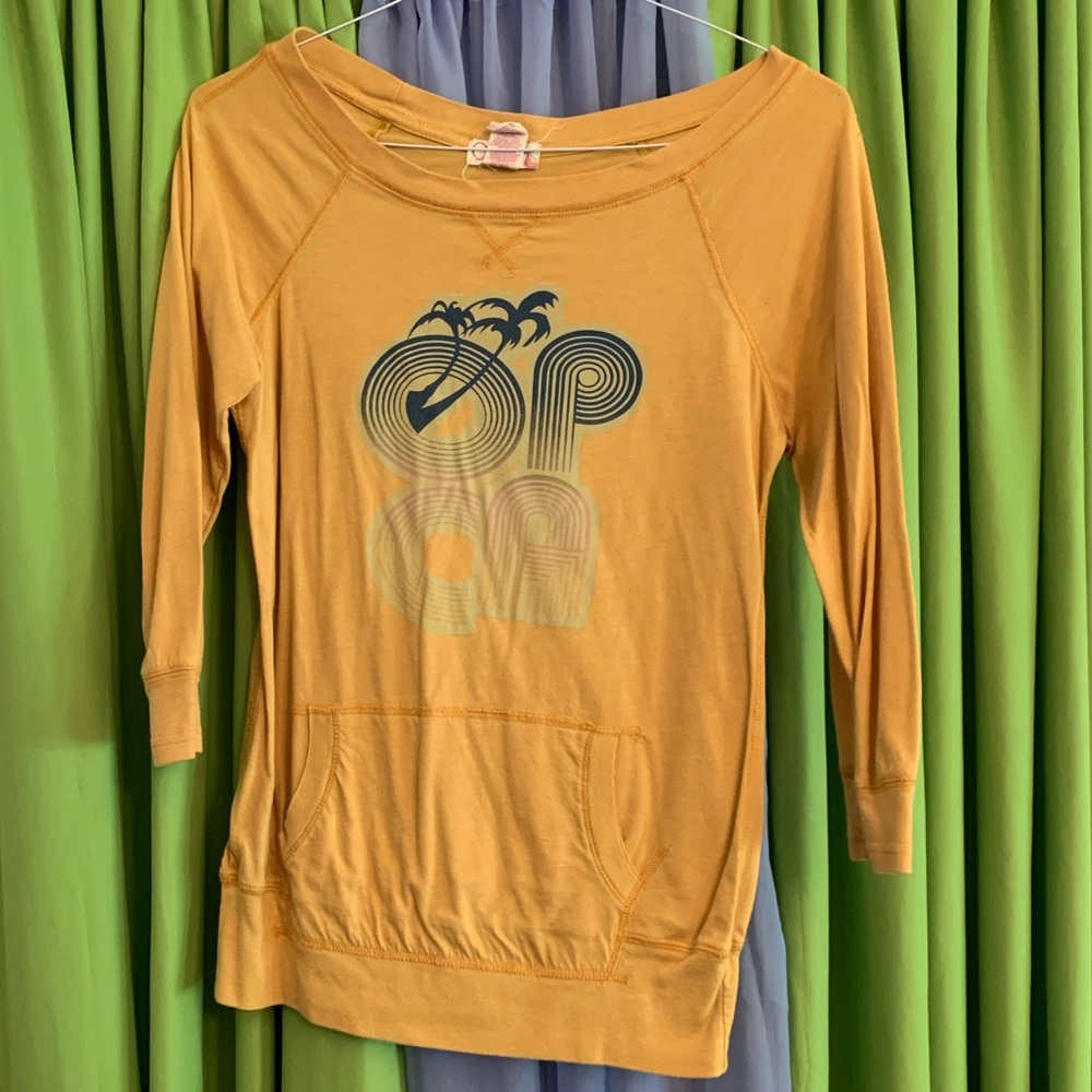 OP Off the shoulders long sleeve shirt
